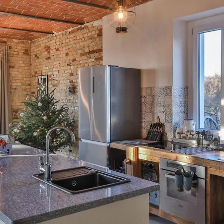 Barn Retreat In Italy's Unesco Wine Region *