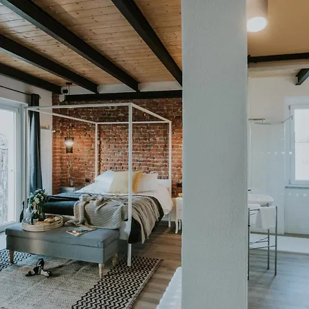 Barn Retreat In Italy's Unesco Wine Region