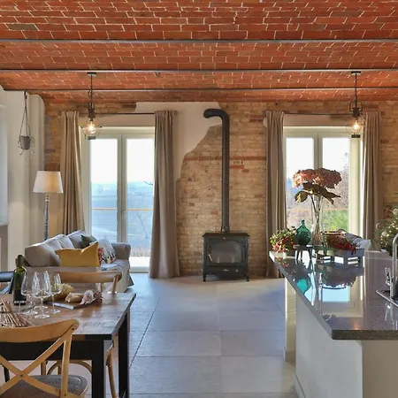 度假居 Barn Retreat In Italy's Unesco Wine Region 阿尔法诺纳塔