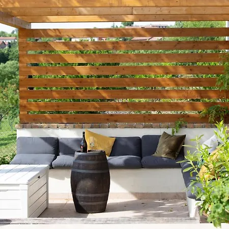 Barn Retreat In Italy's Unesco Wine Region Feriehus