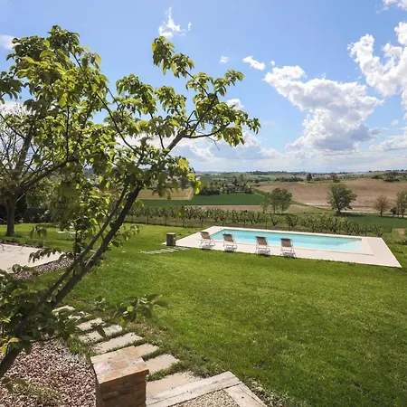 Barn Retreat In Italy's Unesco Wine Region 度假居 阿尔法诺纳塔
