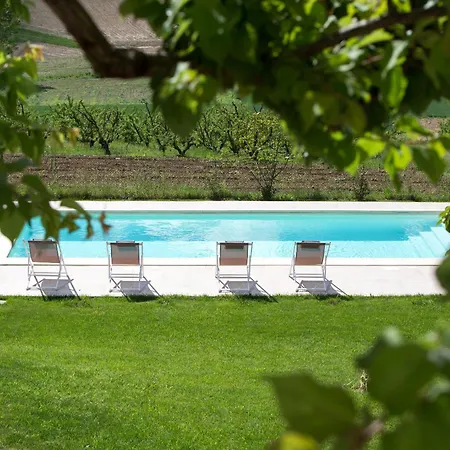 Barn Retreat In Italy's Unesco Wine Region