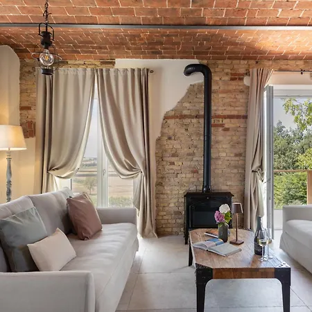 Barn Retreat In Italy's Unesco Wine Region 阿尔法诺纳塔