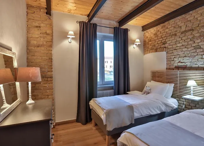 Barn Retreat In Italy's Unesco Wine Region * Alfiano Natta