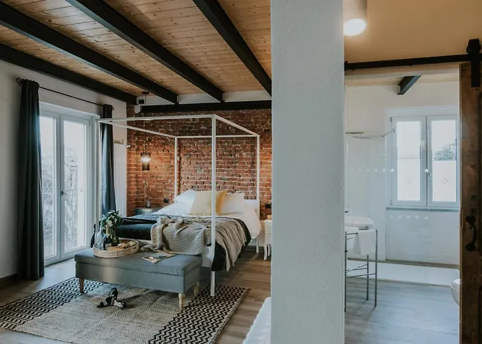 Barn Retreat In Italy's Unesco Wine Region