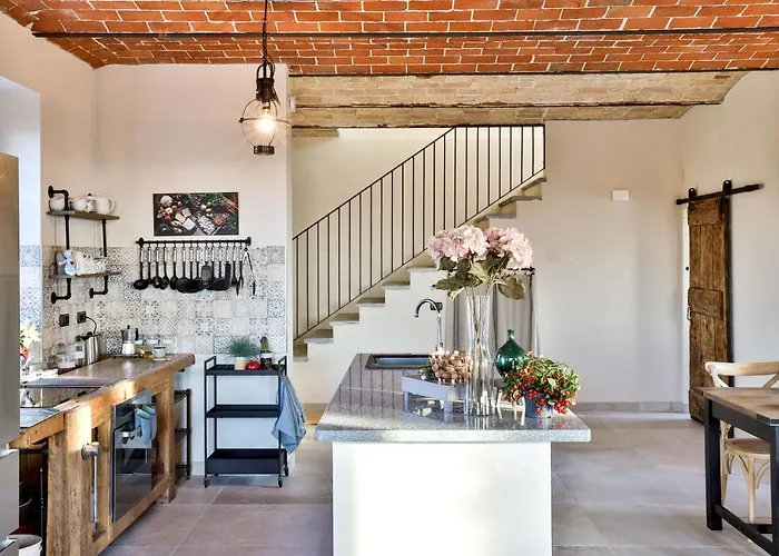 Barn Retreat In Italy's Unesco Wine Region * Alfiano Natta