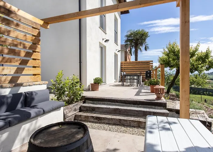 Barn Retreat In Italy's Unesco Wine Region