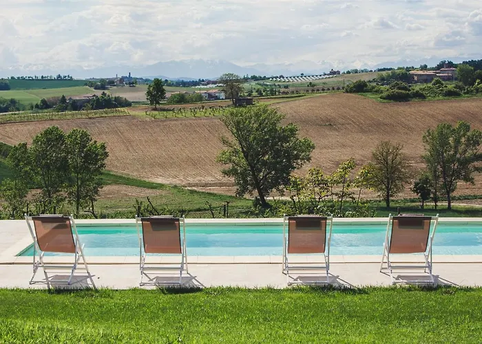 Barn Retreat In Italy's Unesco Wine Region Alfiano Natta