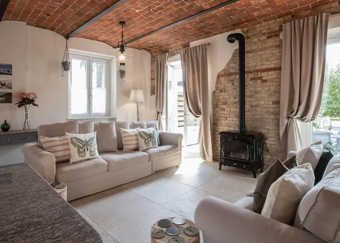 Barn Retreat In Italy's Unesco Wine Region