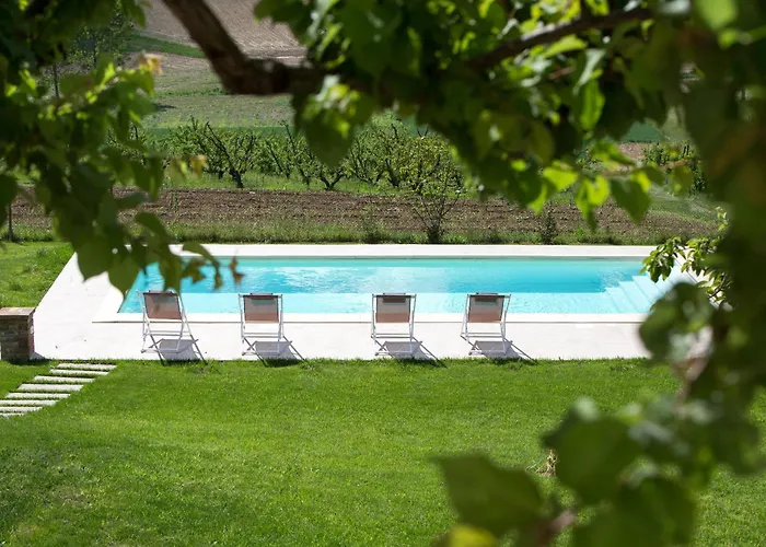 Barn Retreat In Italy's Unesco Wine Region